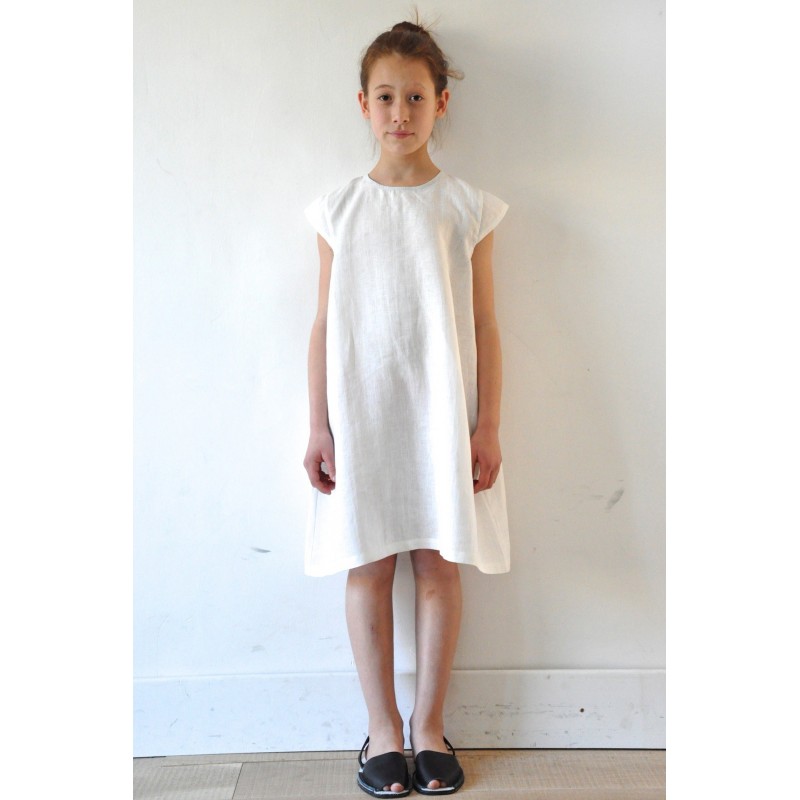 Uniform short sleeves flared dress, white linen