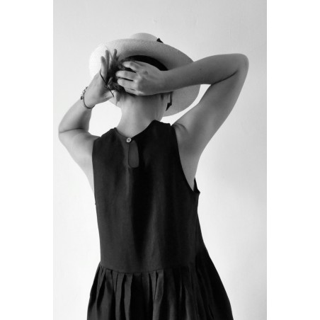 Uniform pleated dress, black linen