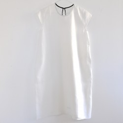 Uniform short sleeves flared dress, white linen