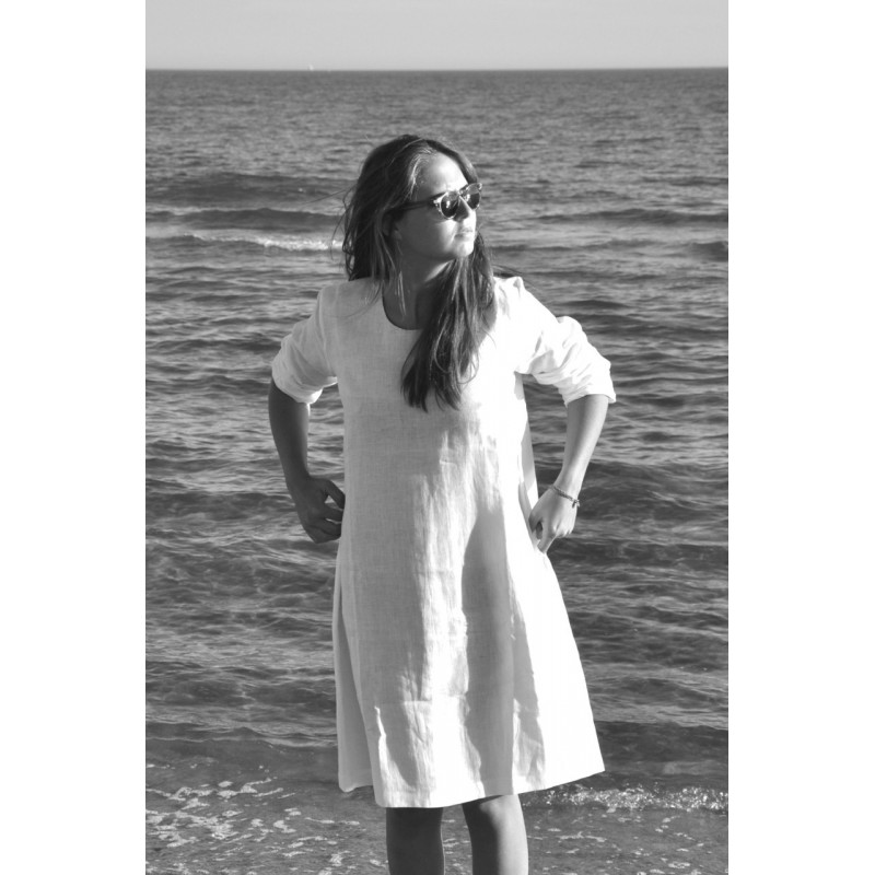 Uniform flared dress, long sleeves, white linen