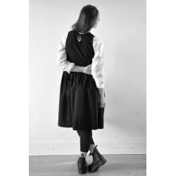 Robe à plis sans manche, lainage noir