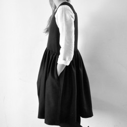 Pleated dress, sleeveless, black wool blend