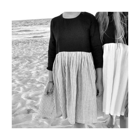 Bicolor pleated dress, long sleeves, black and light stripes linen