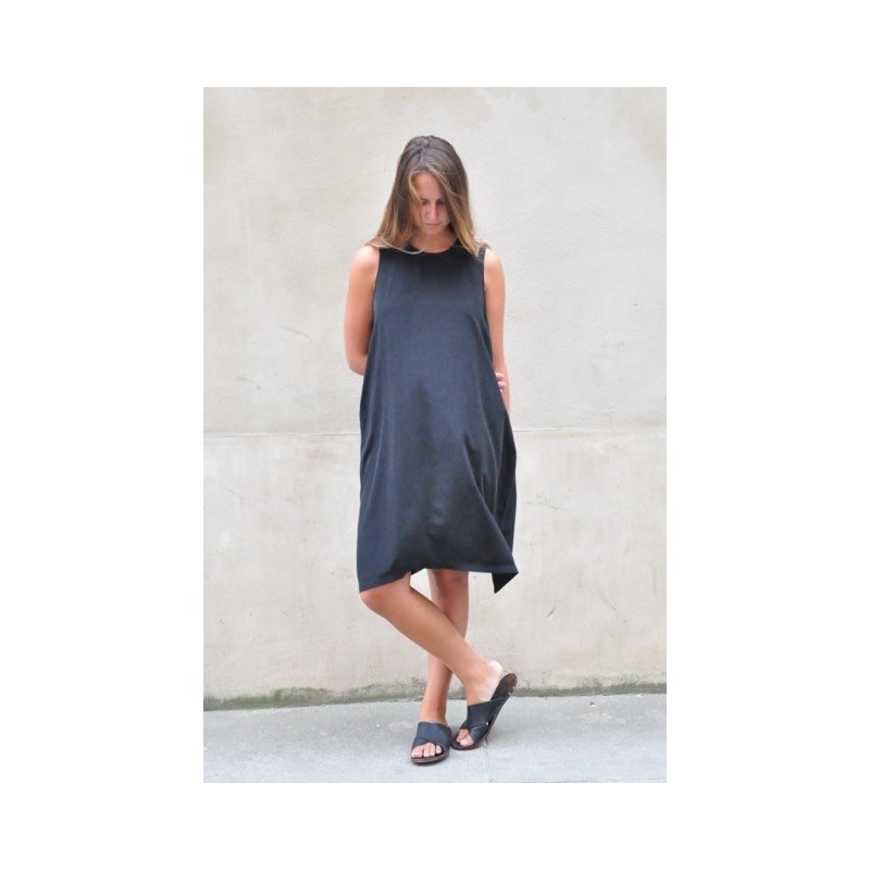 Flared dress, sleeveless, black silk