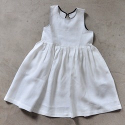 Uniform pleated dress, white linen