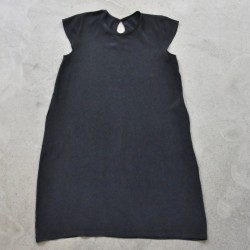 Robe évasée manches courtes, soie noire