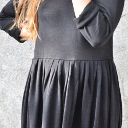 Pleated dress,  long sleeves, black knit