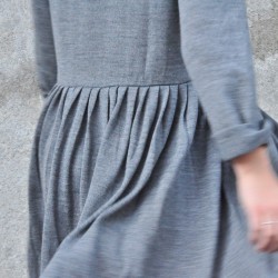 Pleated dress,  long sleeves, light grey knit