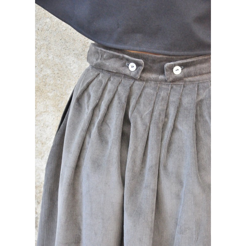 Pleated skirt, grey velvet