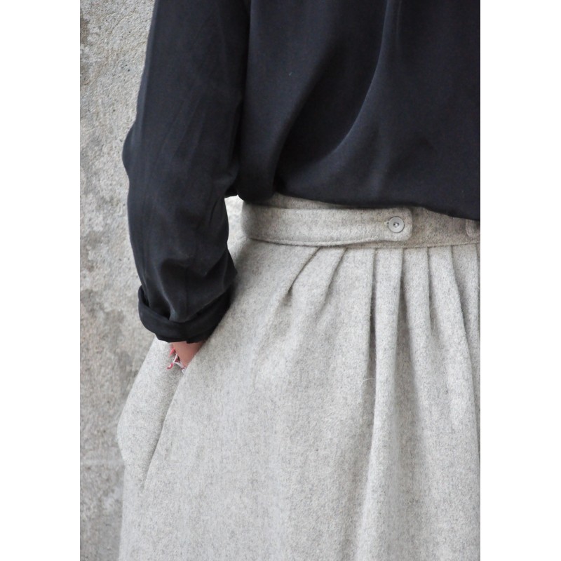 Pleated skirt, tourterelle wool drap