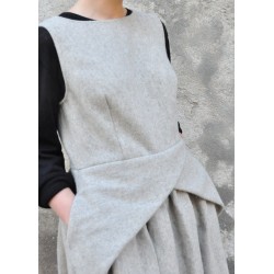 Pleated dress, tourterelle wool drap