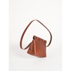 The shoulder strap triangle bag, brown leather