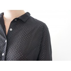 Robe-chemise à plis manches longues, coton ajouré noir