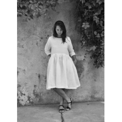 Pleated dress,  3/4 sleeves, white linen