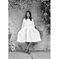 Pleated dress,  3/4 sleeves, white linen