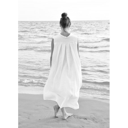 Sleeveless pleated shirt-dress, white linen