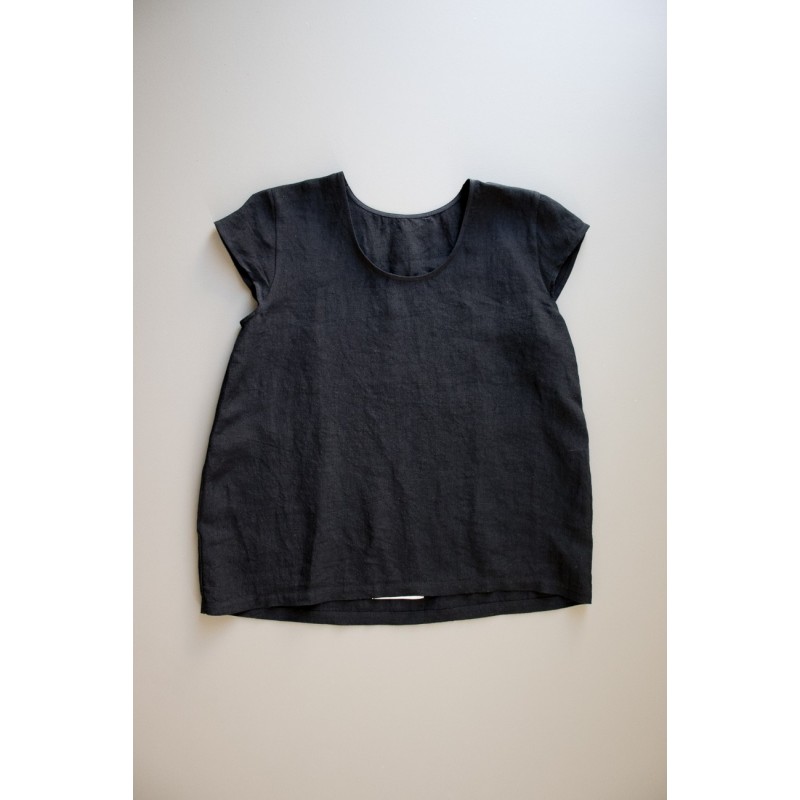 Short sleeves blouse U neck, black linen