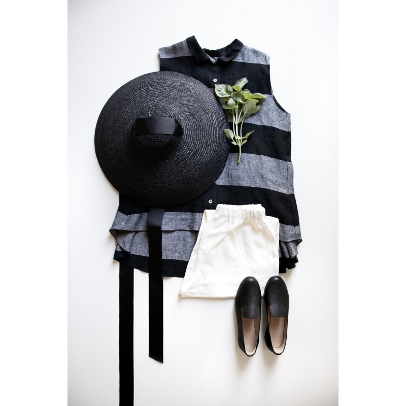 Sleeveless pleated shirt, black stripes linen