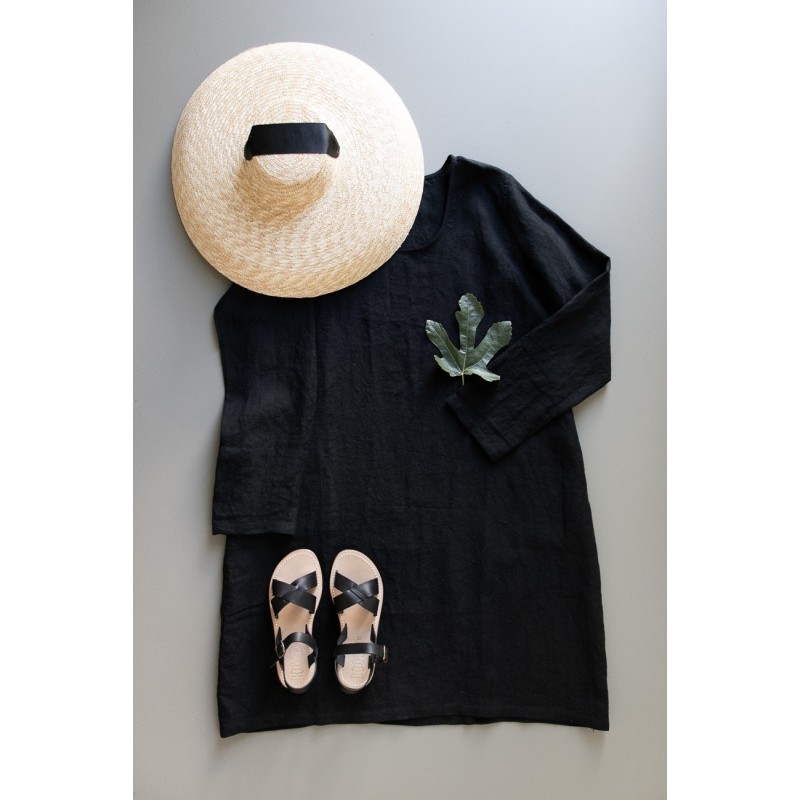 Flared dress, long sleeves, U neck, black linen