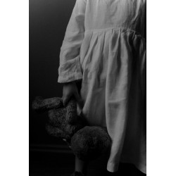 Pleated dress,  long sleeves, white linen