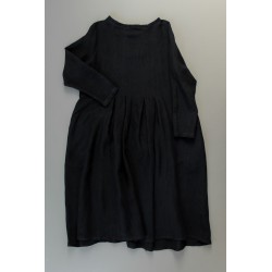 Long sleeves pleated dress, black linen