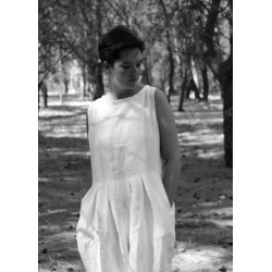 Sleveless pleated jumpsuit, white linen