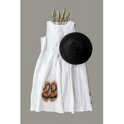 Sleeveless pleated dress, white linen