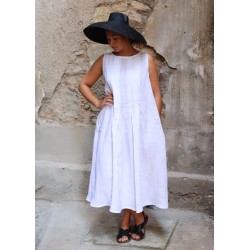 Sleeveless pleated dress, white linen