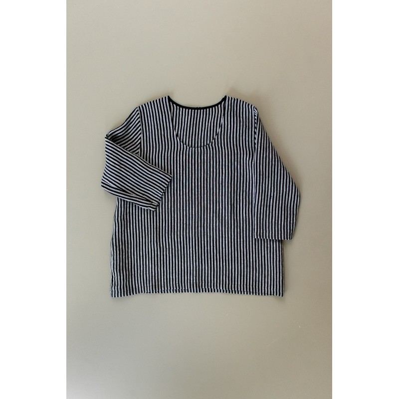 3/4 sleeves blouse U neck, dark stripes linen