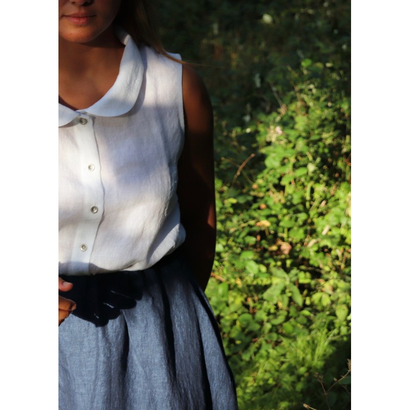 Sleeveless shirt, white linen