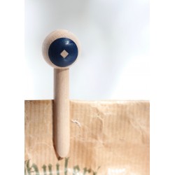 Wood peg, blue circle