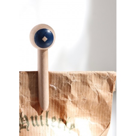 Wood peg, blue circle