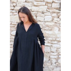 Long pleated dress, black linen