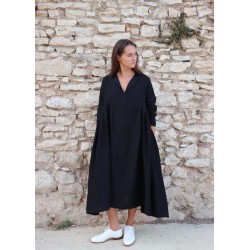 Long pleated dress, black linen