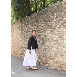 Long pleated dress, white linen