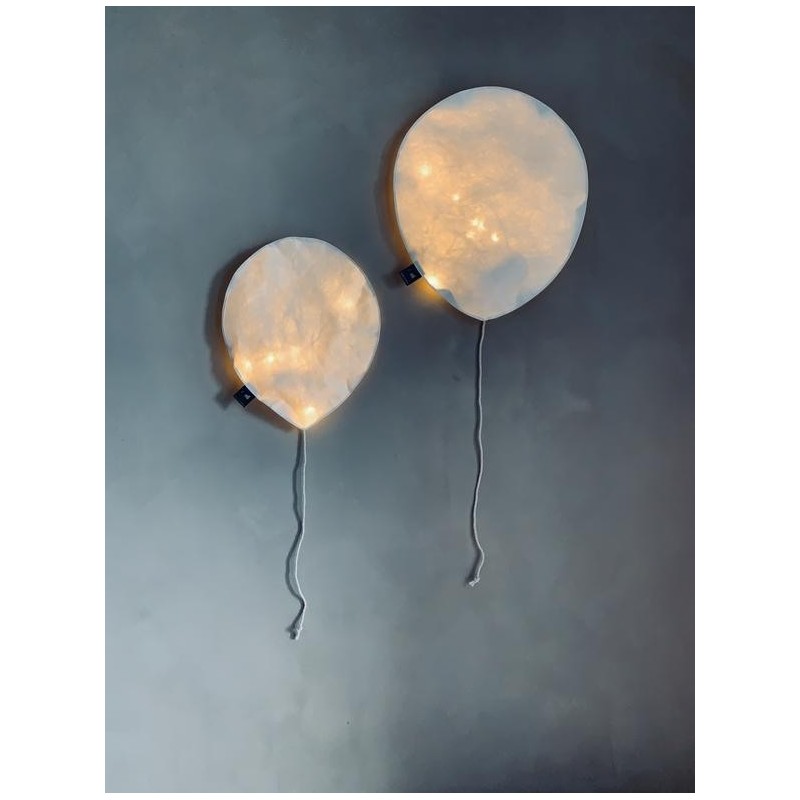 Ballon lumineux en papier blanc