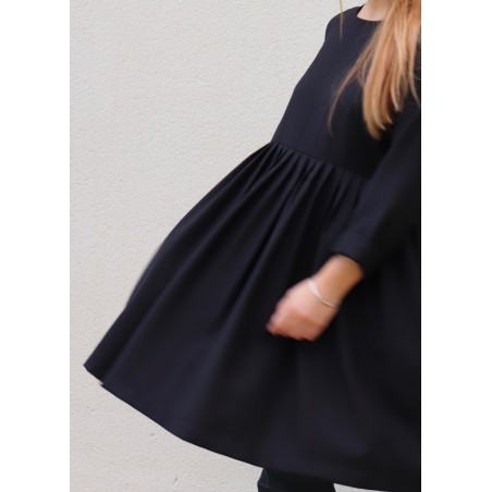 Pleated dress,  long sleeves, black flannel