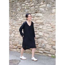 Flared dress, long sleeves, V neck, black linen