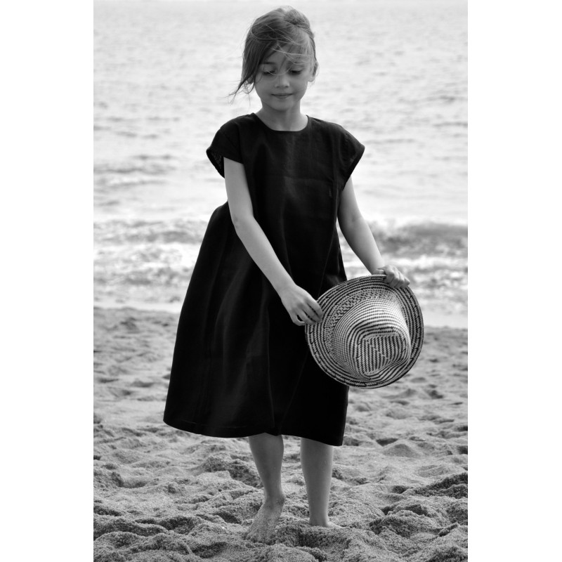 Flared dress, short sleeves, black linen