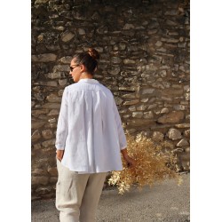 Long sleeves pleated shirt, white linen