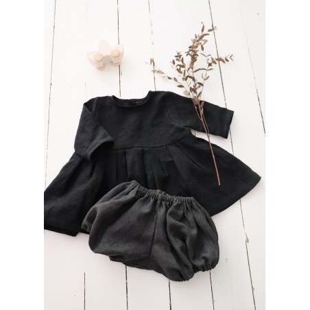 Long sleeves pleated dress, black linen