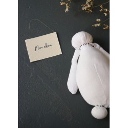 Embroided words "Mon chou"