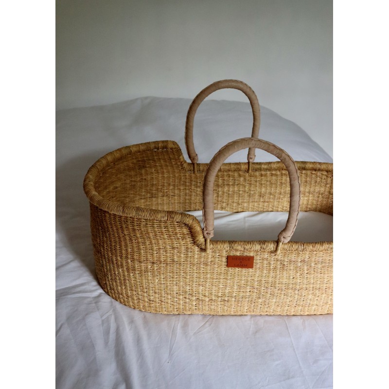 Moses basket,natural handle