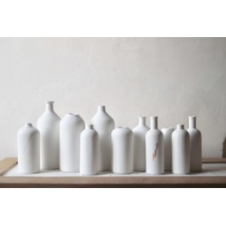 Simple vase white