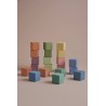 Cubes en bois, teintes de peaux