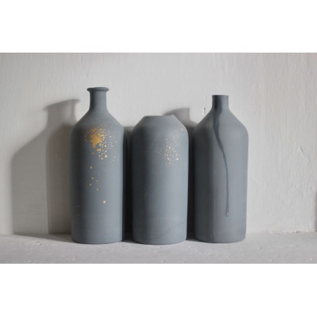 Simple vase grey and gold