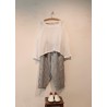 Long sleeves blouse squared neck, white linen