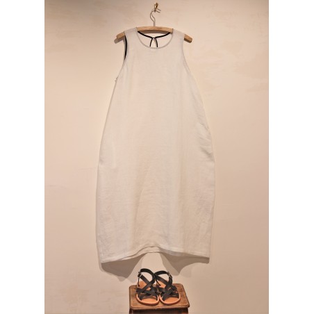 Flared dress, sleeveless, white linen