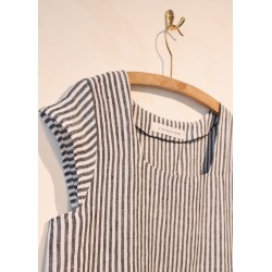 Short sleeves blouse squared neck, light stripes linen