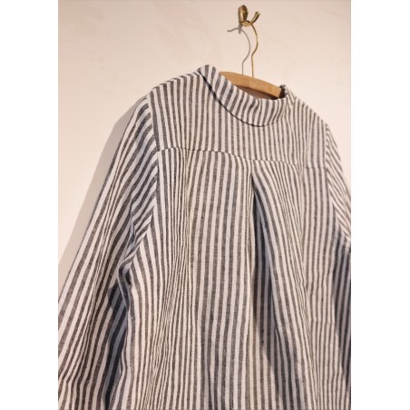 Pleated shirt, light stripes linen